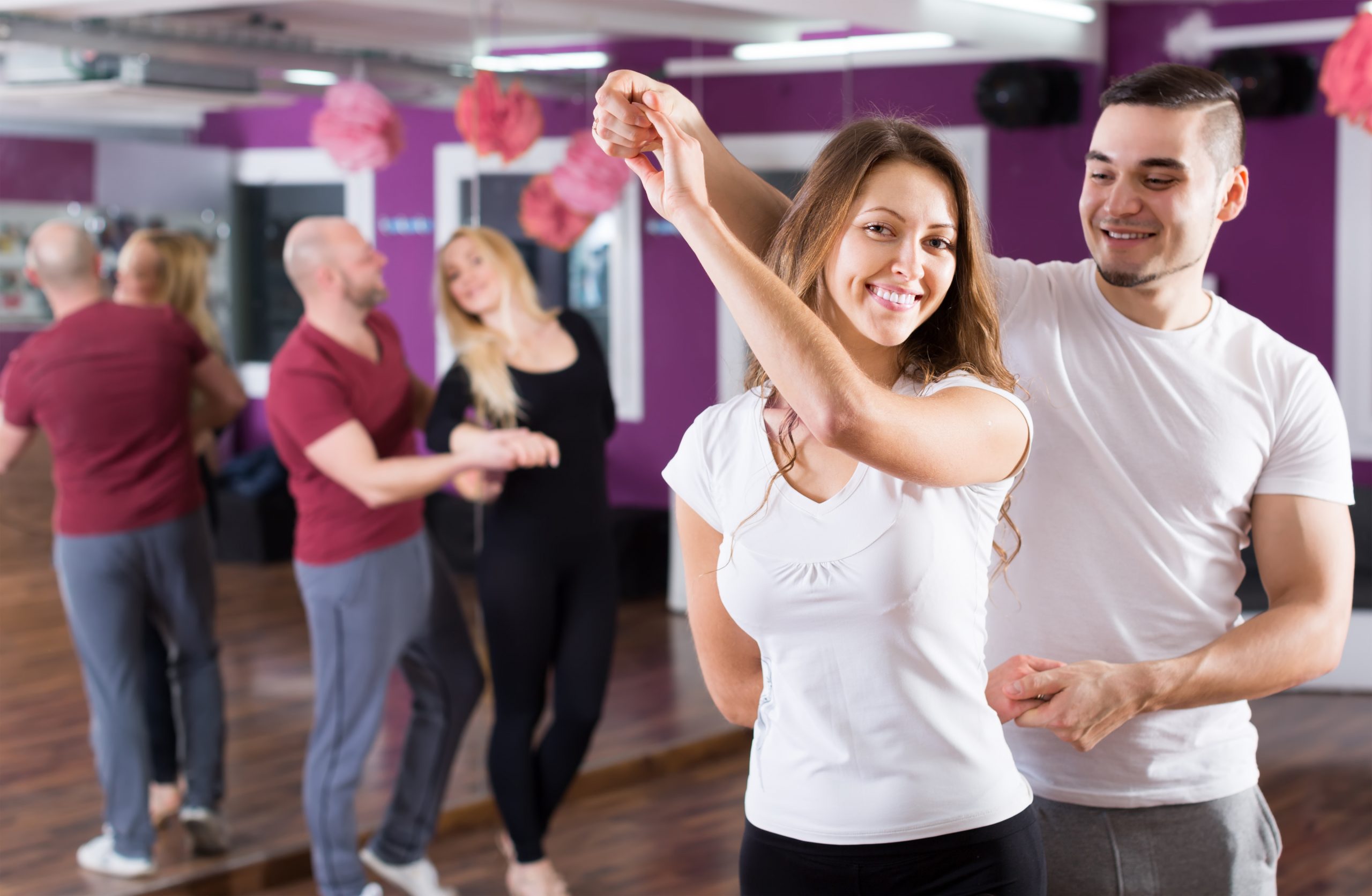  Neuer Tanzkurs „Discofox Hustle“
